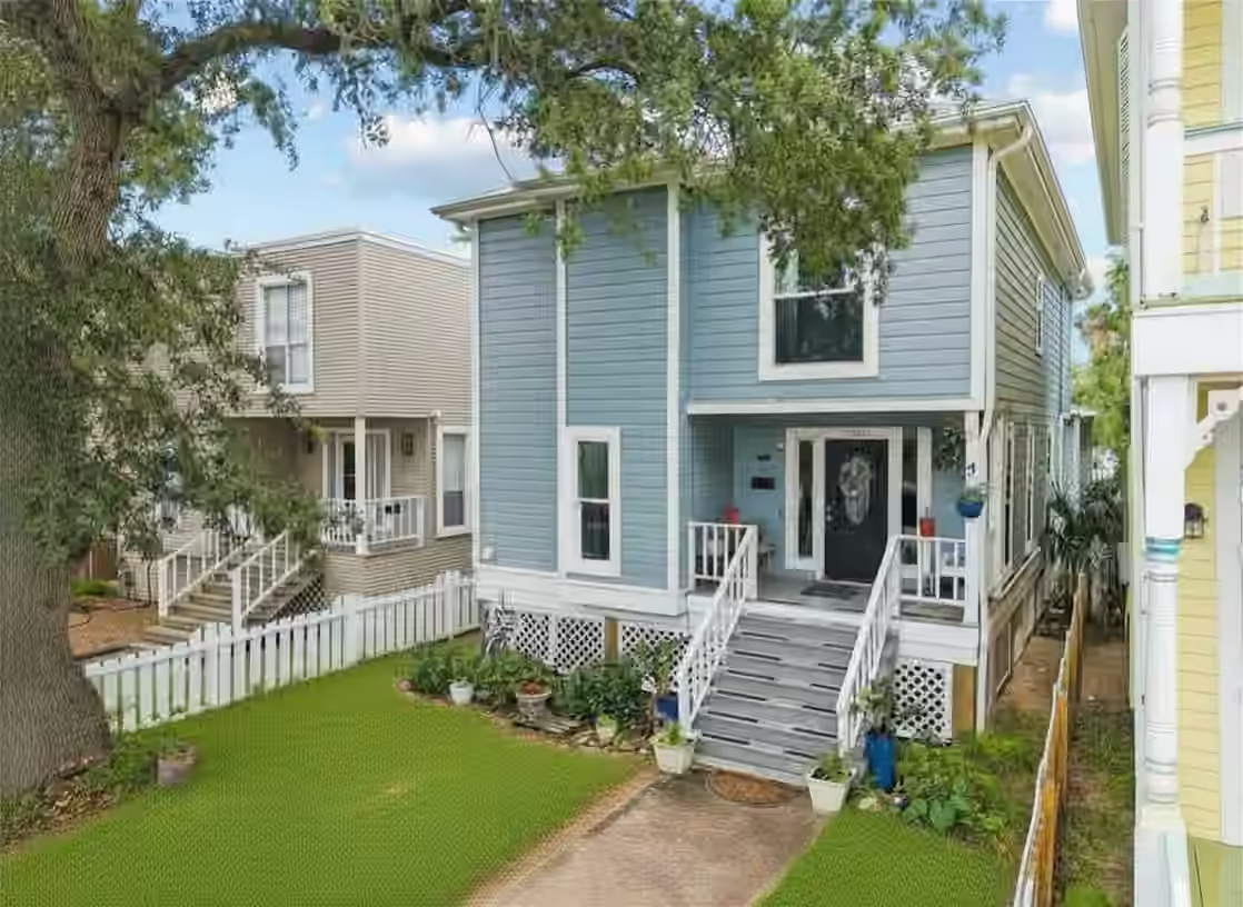Photo 3 of 1219 Sealy Street, Galveston, TX
