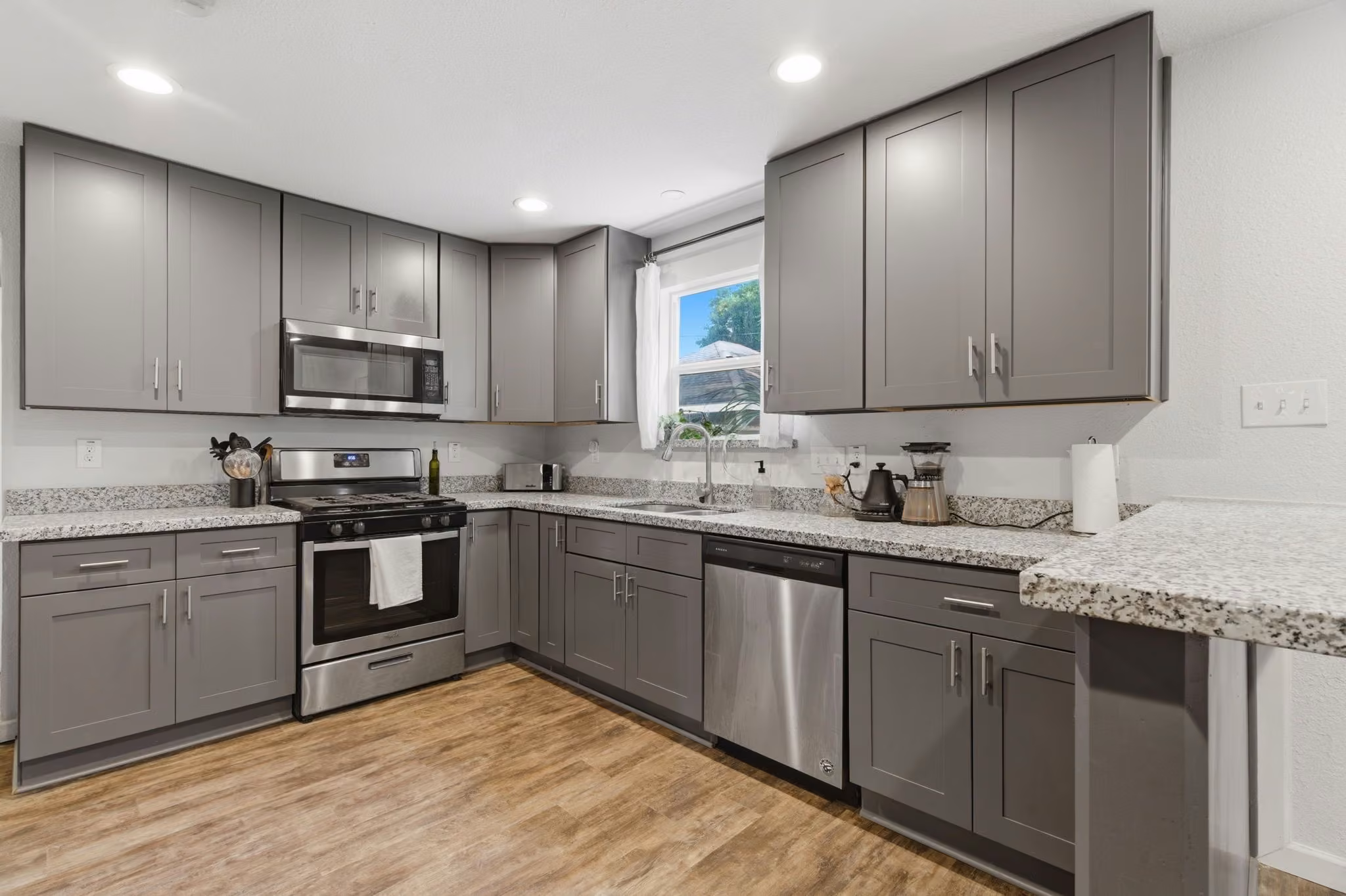Photo 4 of 7717 Scanlock Street, Houston, TX