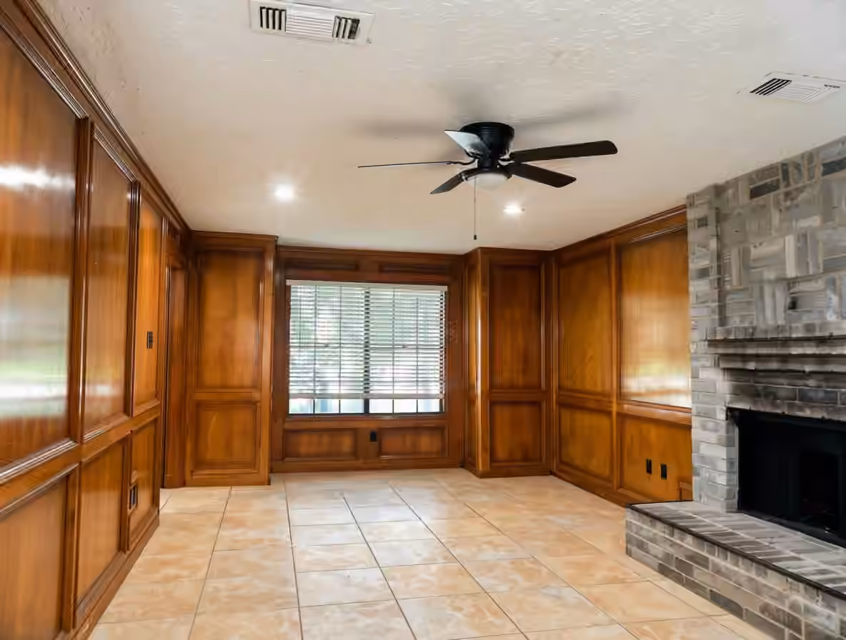 Photo 3 of 2118 Waterfall Drive, Missouri City, TX