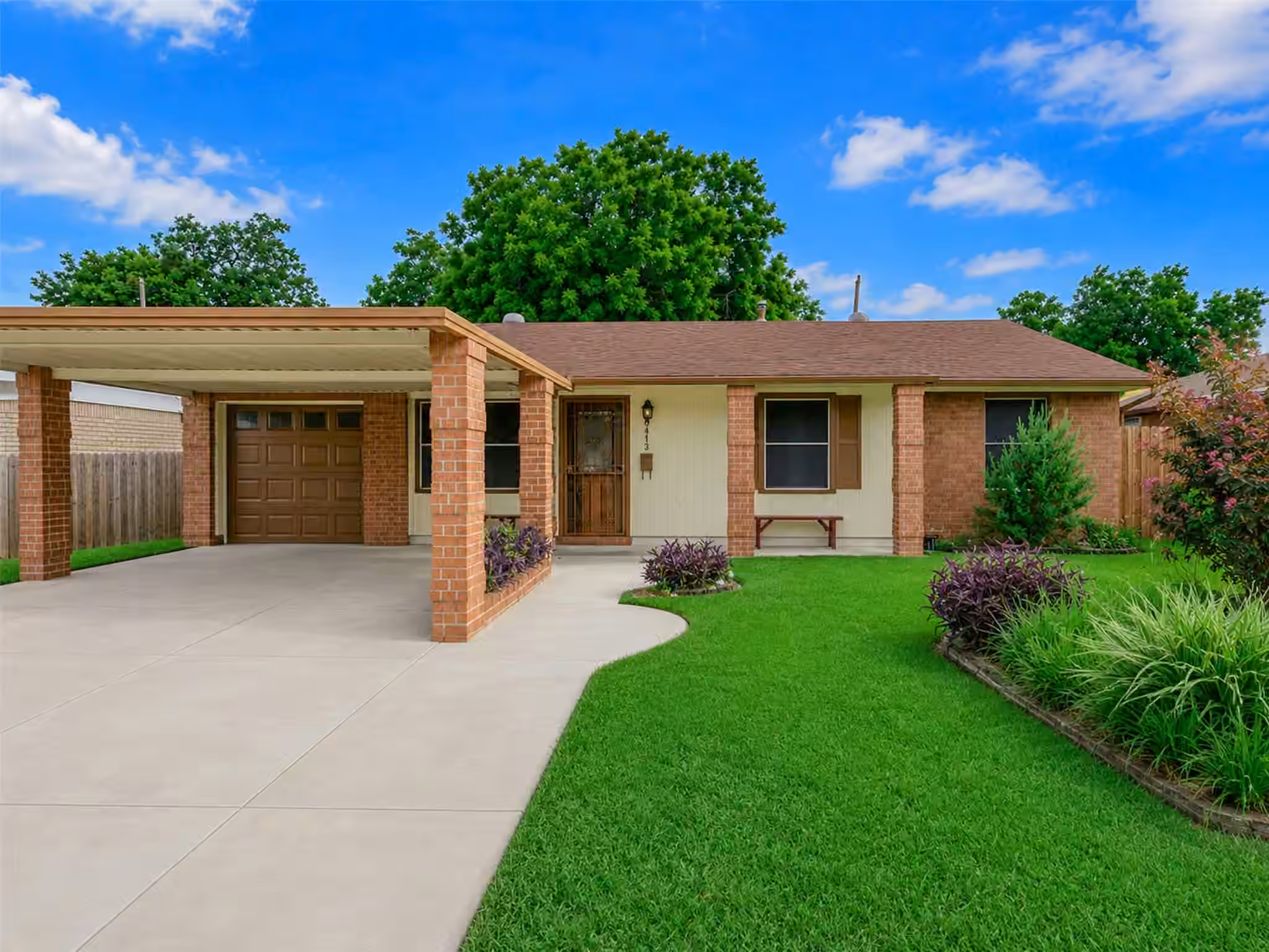 Photo 3 of 4123 Friar Point Road, Houston, TX