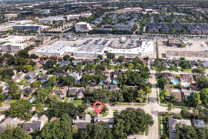 Photo 4 of 11418 Overbrook Lane, Houston, TX
