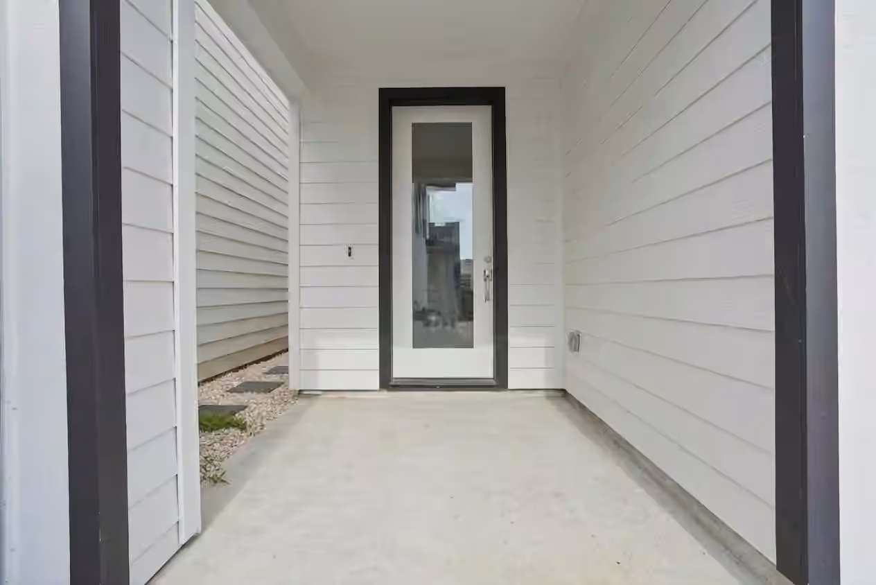 Photo 4 of 4704 Thornton Views Road, Houston, TX