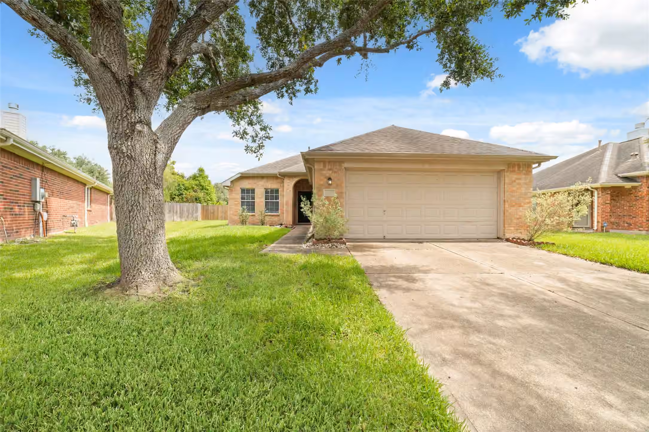 Photo of 13605 Trail Meadow Lane, Rosharon, TX 77583