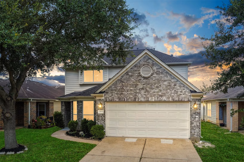 Photo 2 of 3535 Clipper Winds Way, Houston, TX