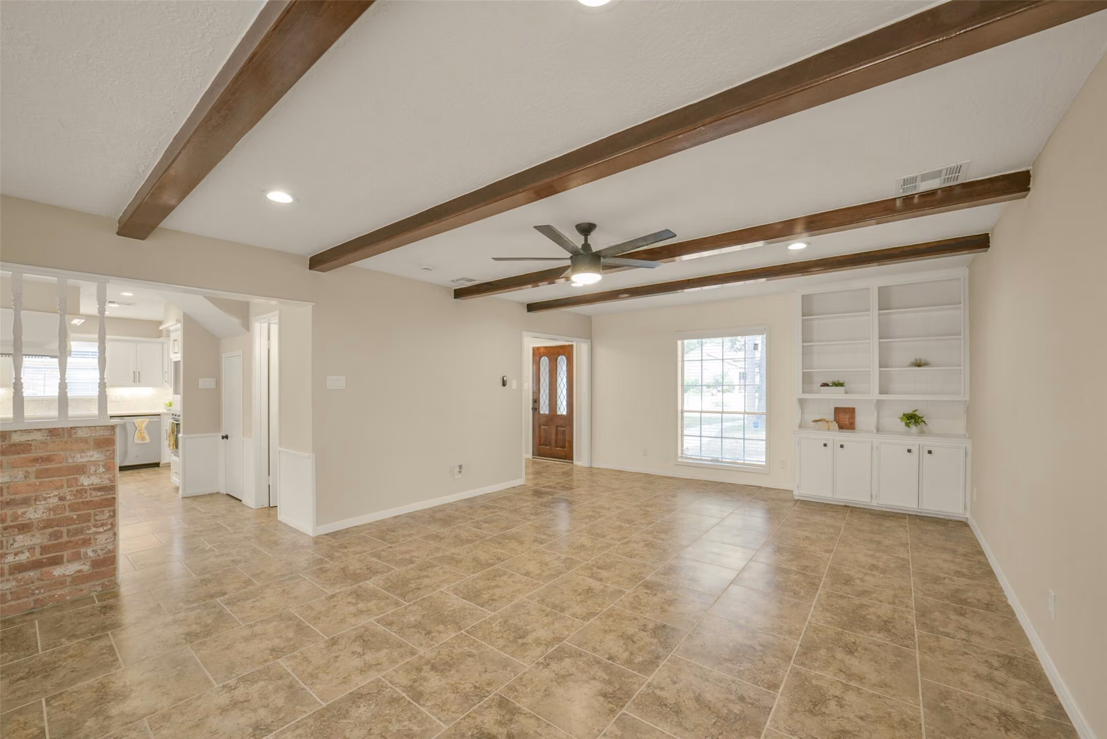 Photo 7 of 7911 Friars Court Lane, Spring, TX