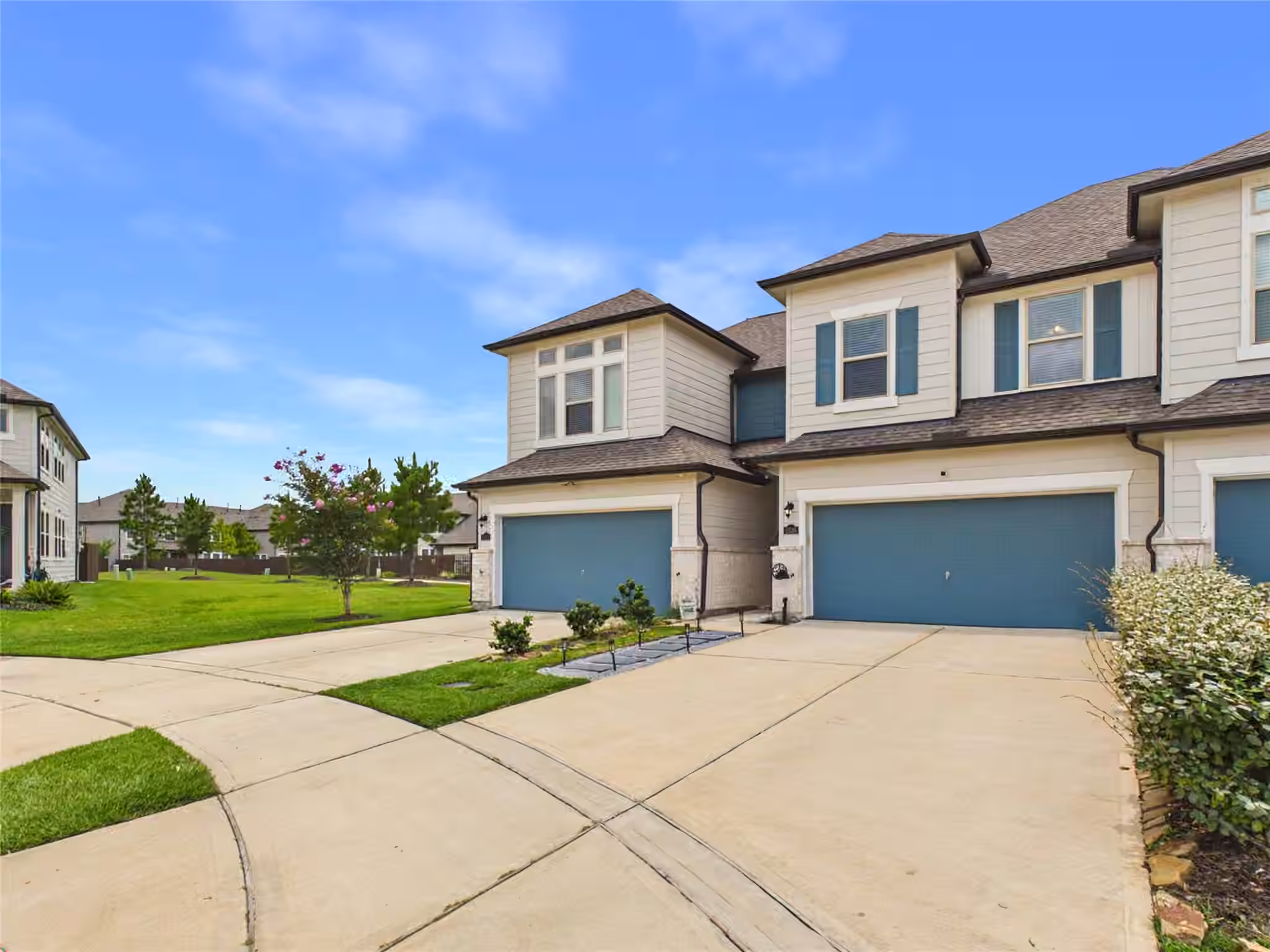 Photo 3 of 5530 Clarendon Hills Court, Pasadena, TX