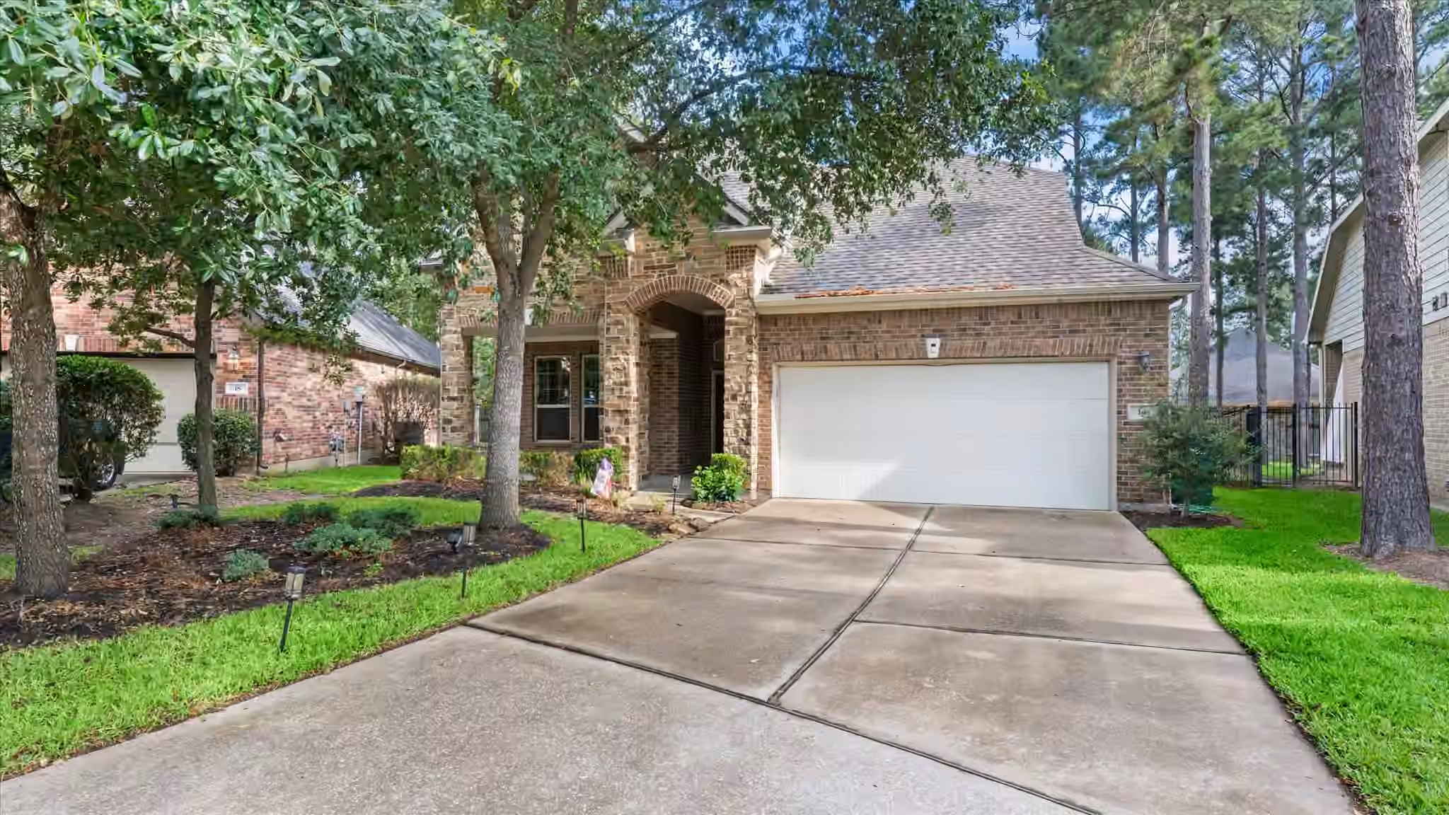 Photo of 14 Painted Post Place, Spring, TX