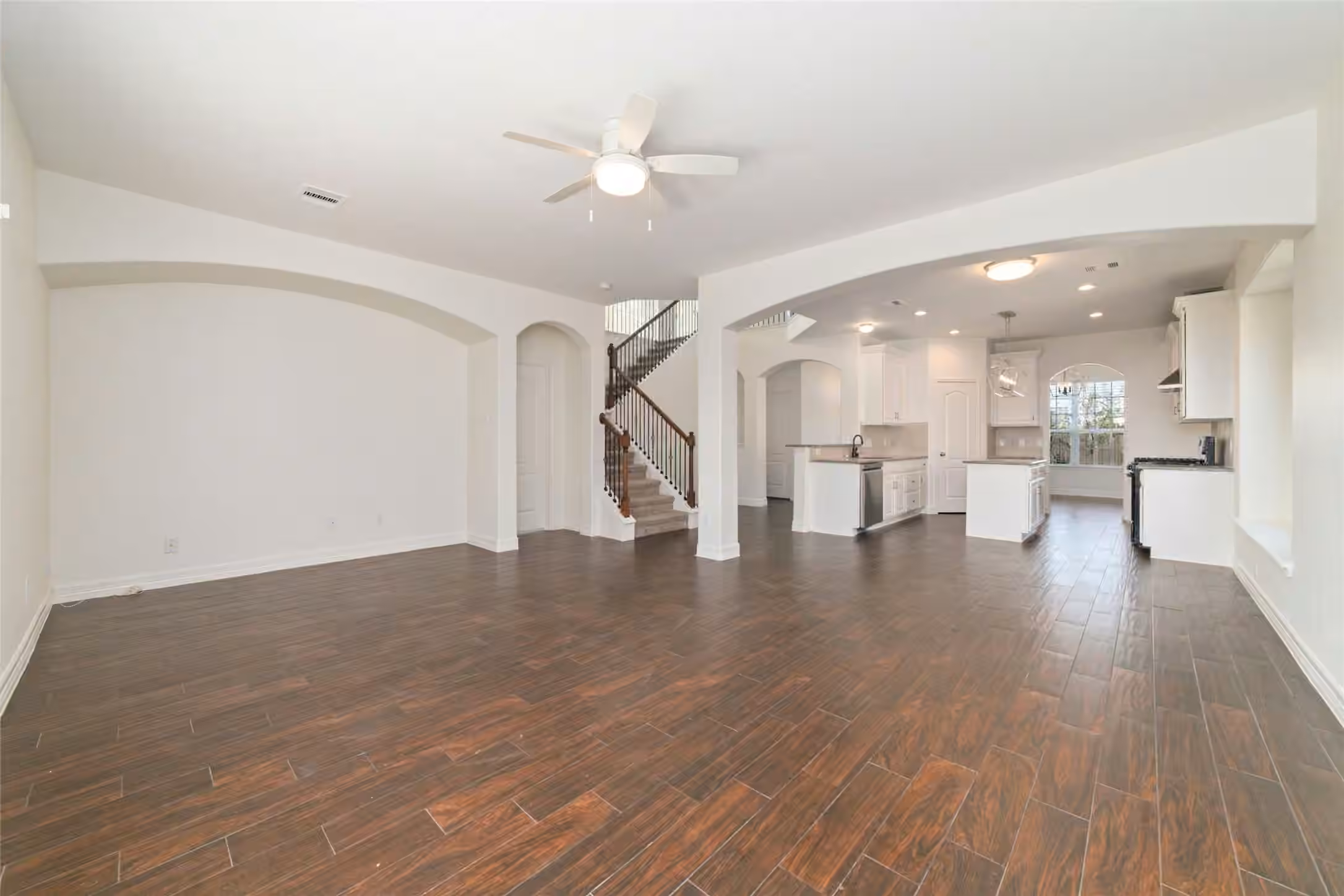 Photo 5 of 10118 Corvallis Drive, Houston, TX