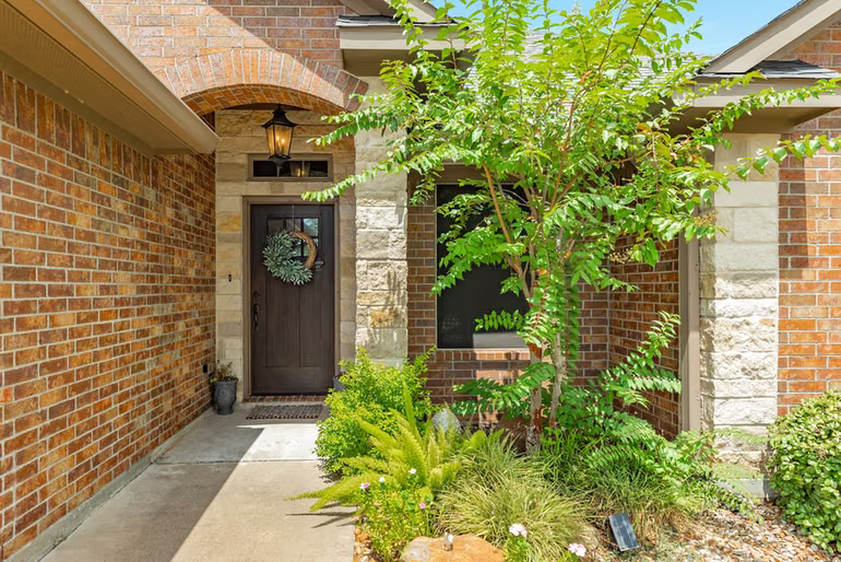 Photo 6 of 60 Dove Tree Court, Lake Jackson, TX