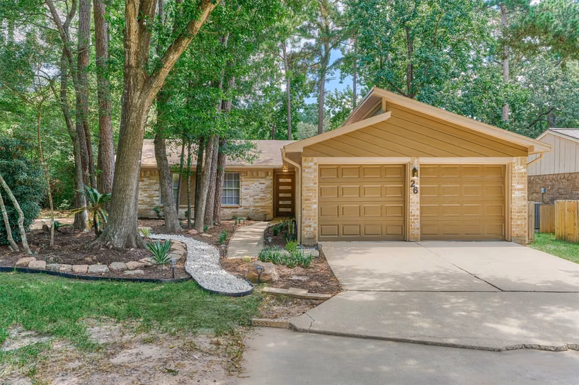 Photo of 26 W Broken Oak Court, The Woodlands, TX 77381