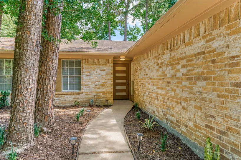 Photo 5 of 26 W Broken Oak Court, The Woodlands, TX