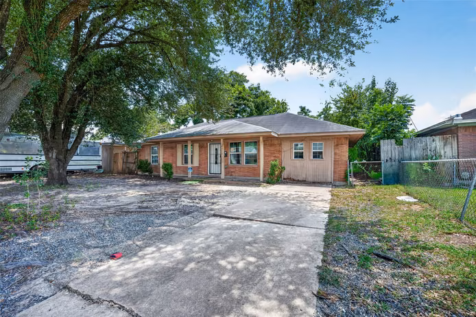Photo 4 of 4310 Dacca Drive, Houston, TX