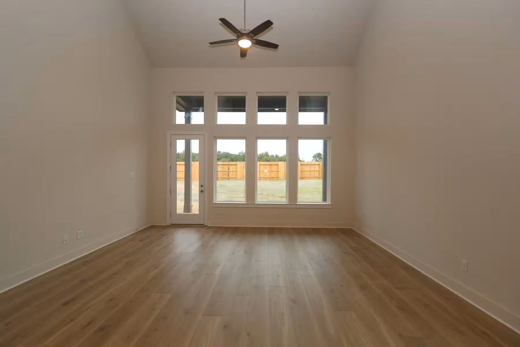 Photo 4 of 14904 Clover Meadow Lane, Montgomery, TX
