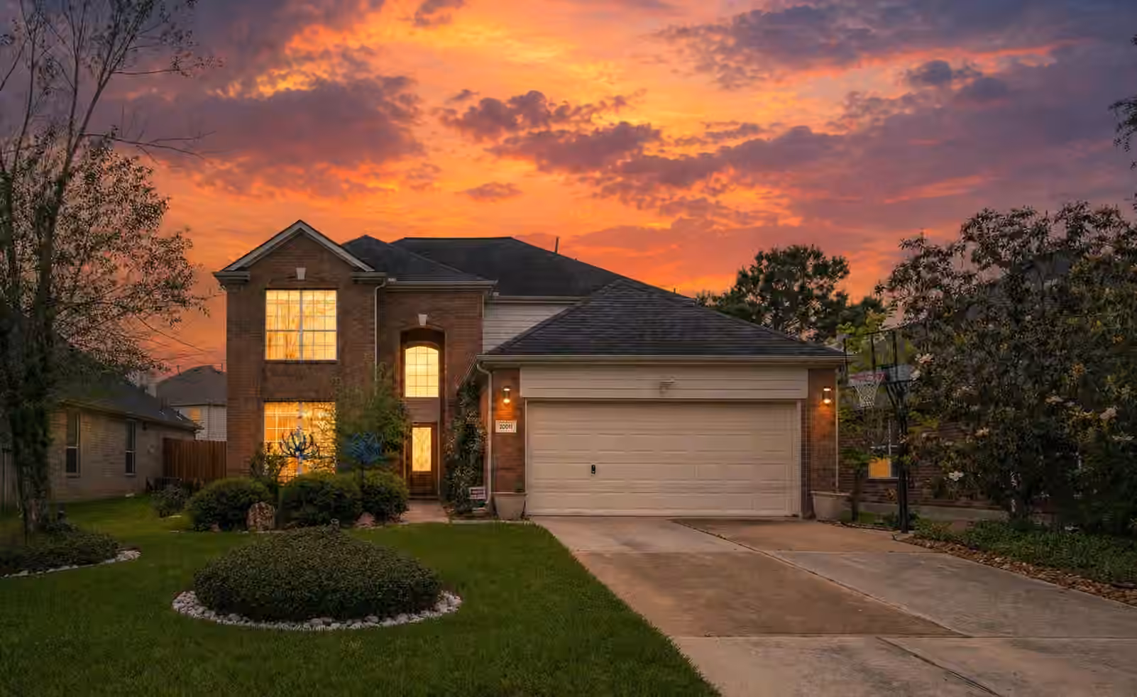 Photo 3 of 20011 Castlegreen Drive, Spring, TX