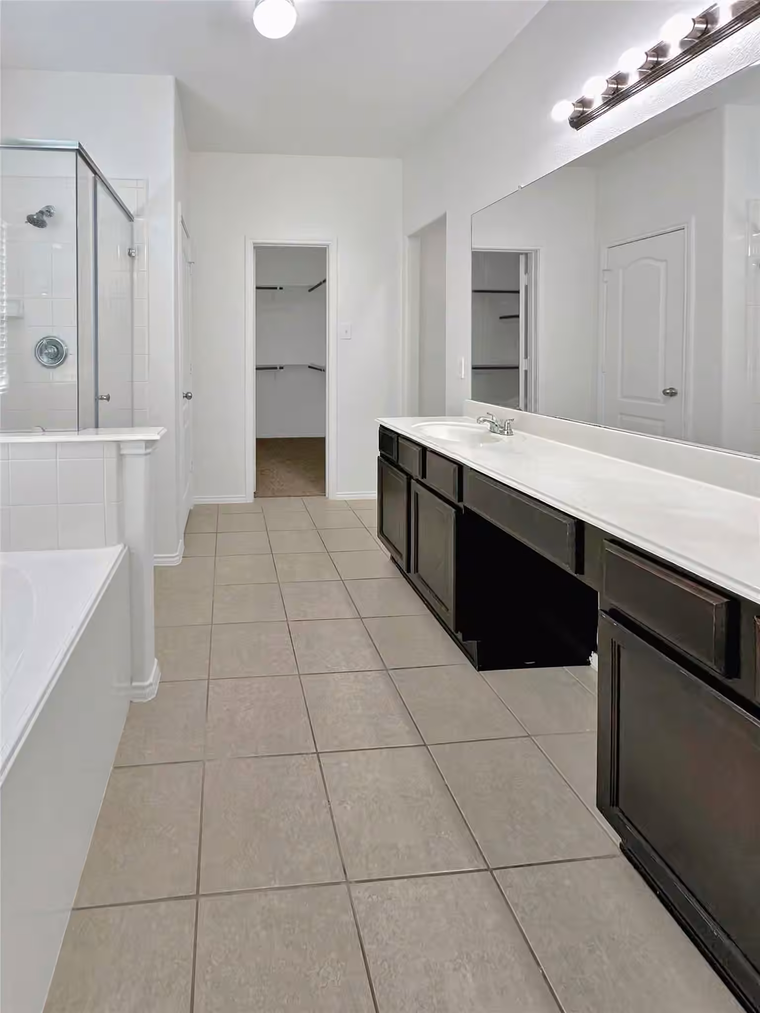 Photo 7 of 2247 Brown Oak Drive, Conroe, TX