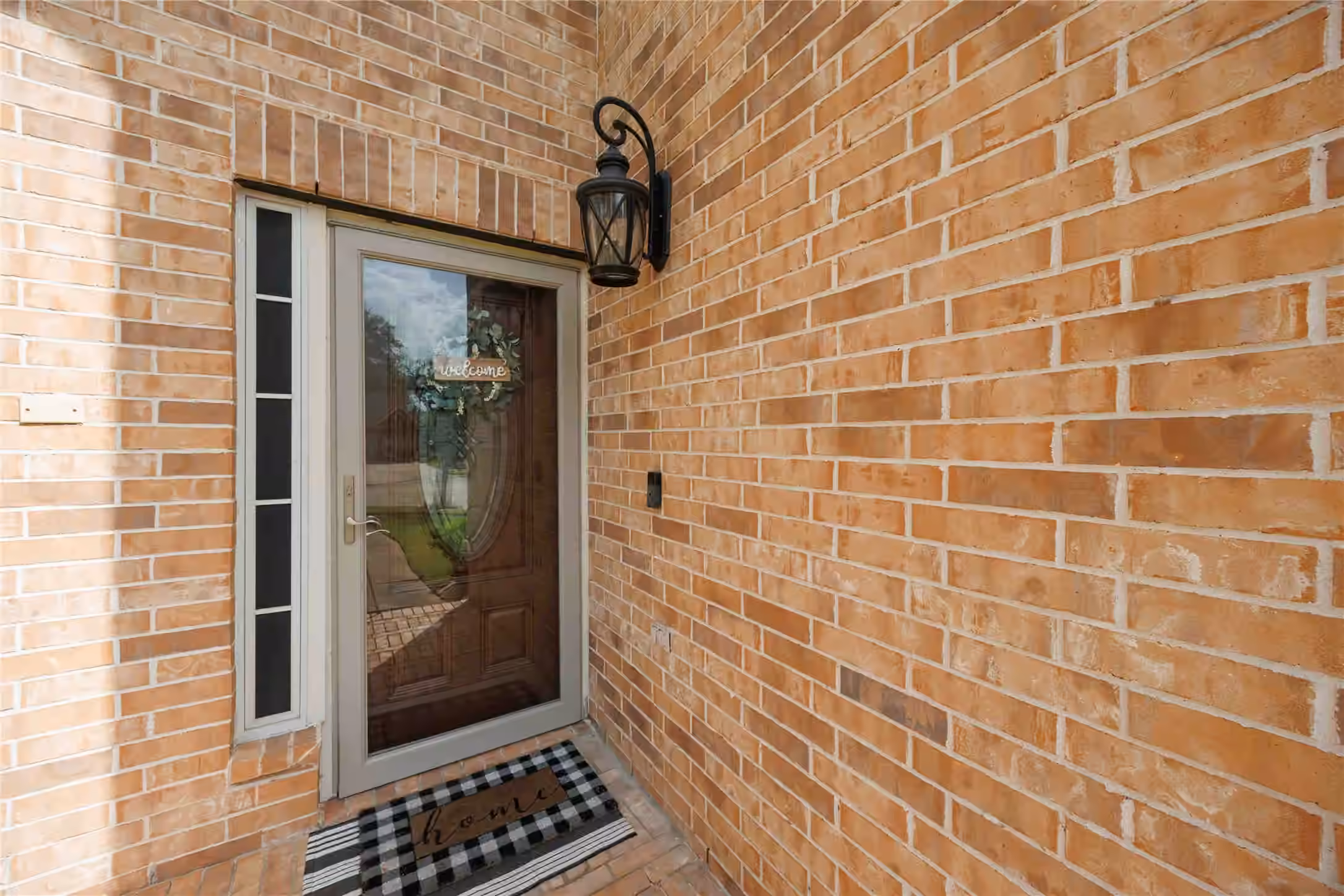 Photo 2 of 5504 Park Thicket Lane, Rosharon, TX