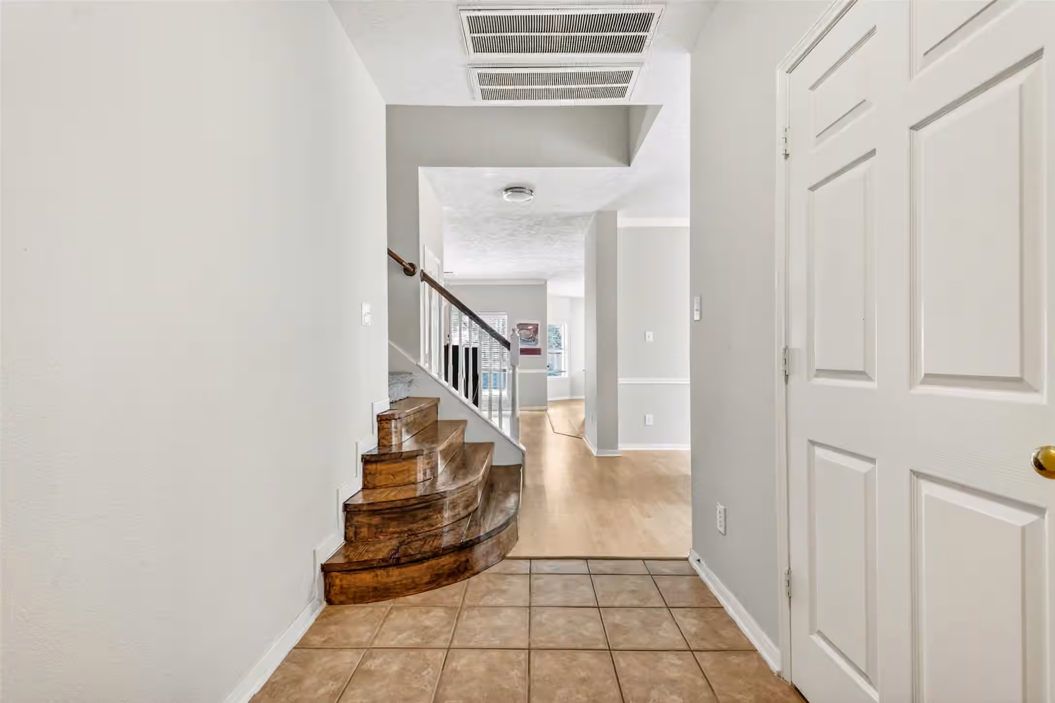 Photo 3 of 1635 Pebble Banks Lane, Pasadena, TX