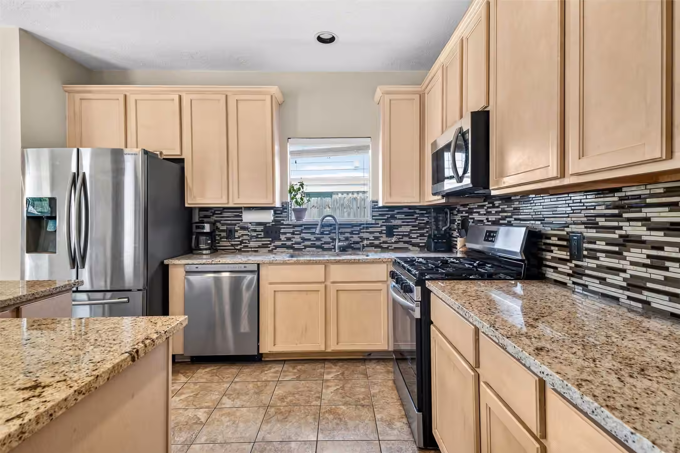 Photo 7 of 1635 Pebble Banks Lane, Pasadena, TX