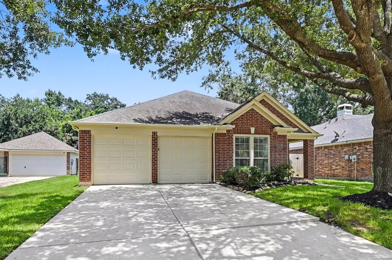 Photo 2 of 28518 Ashlyn Ridge Lane, Spring, TX