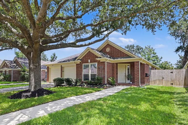 Photo 3 of 28518 Ashlyn Ridge Lane, Spring, TX