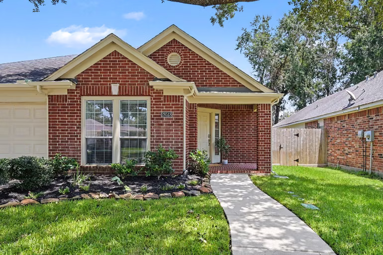 Photo 4 of 28518 Ashlyn Ridge Lane, Spring, TX