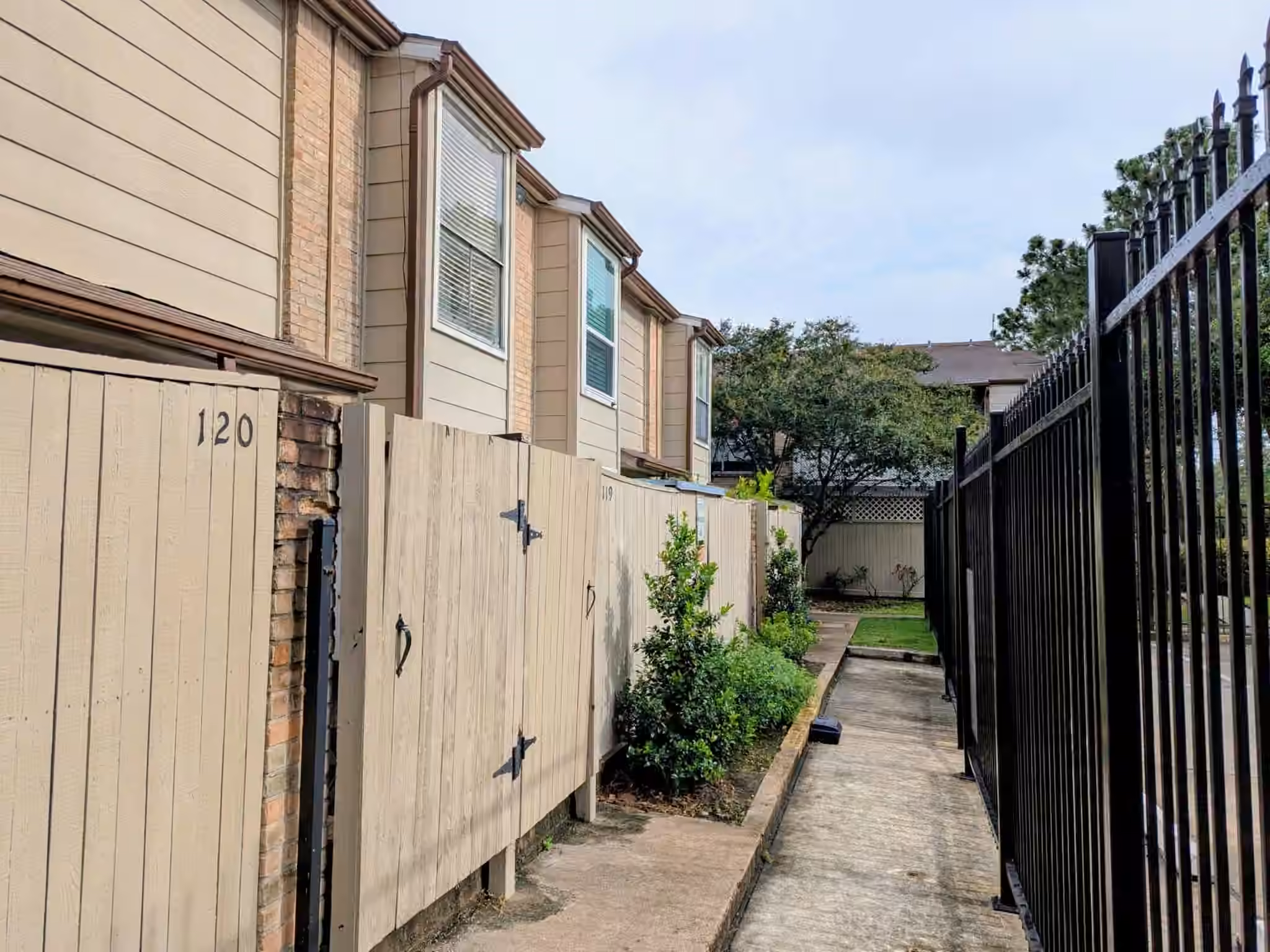 Photo 6 of 2100 Wilcrest Drive 119, Houston, TX