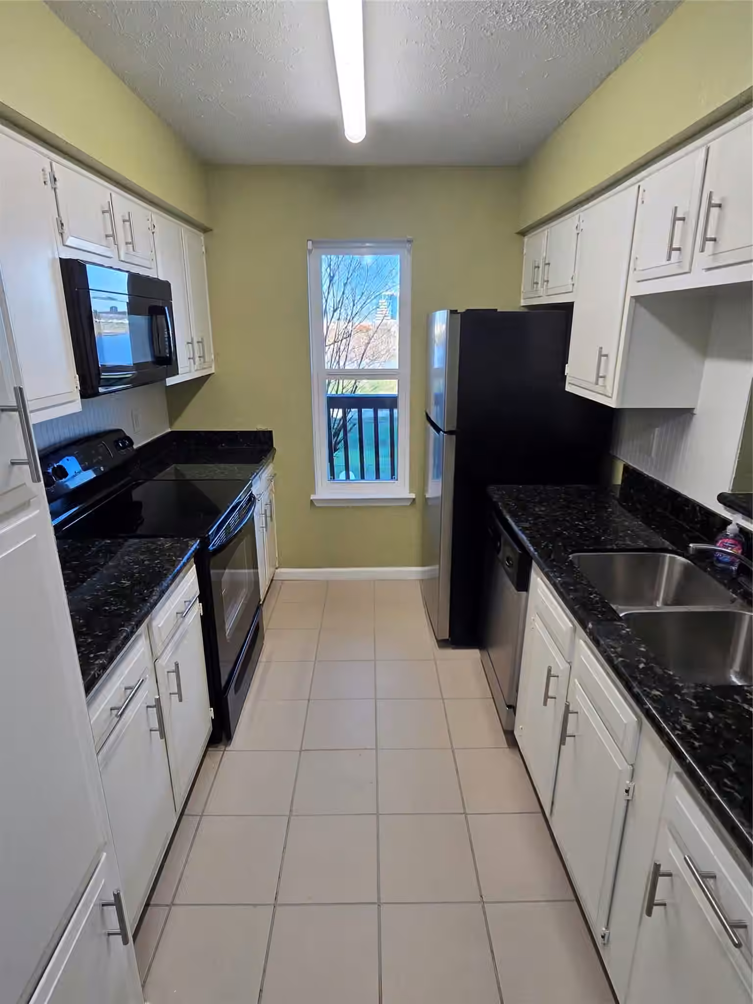Photo 6 of 10555 Turtlewood Court 1005, Houston, TX