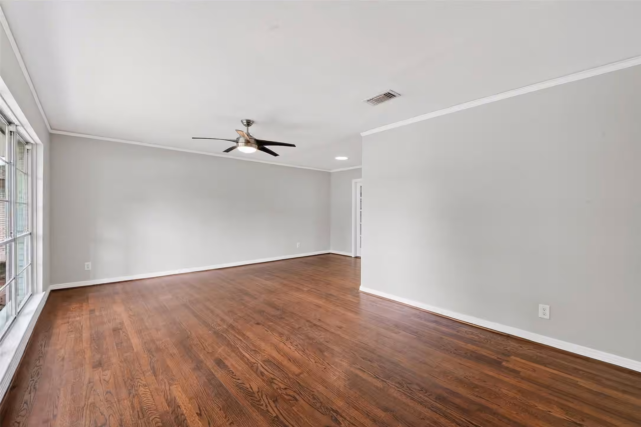 Photo 6 of 4106 Woodshire Street, Houston, TX