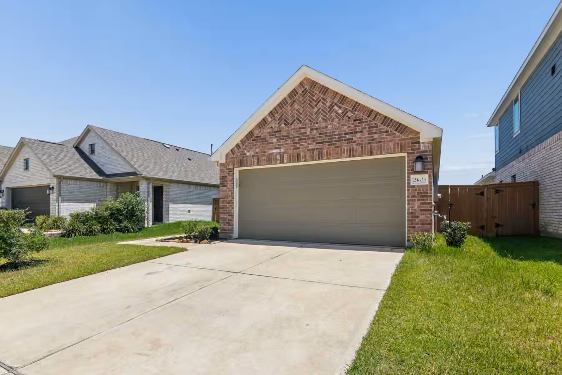 Photo 2 of 21615 Coral Mist Drive, Cypress, TX
