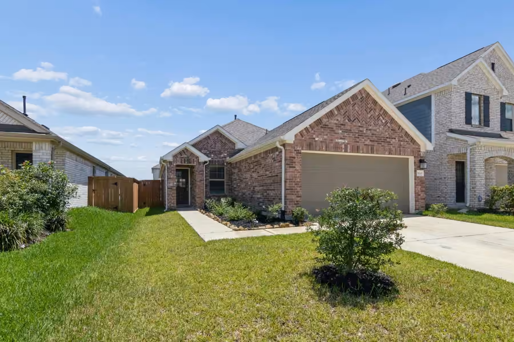 Photo 3 of 21615 Coral Mist Drive, Cypress, TX