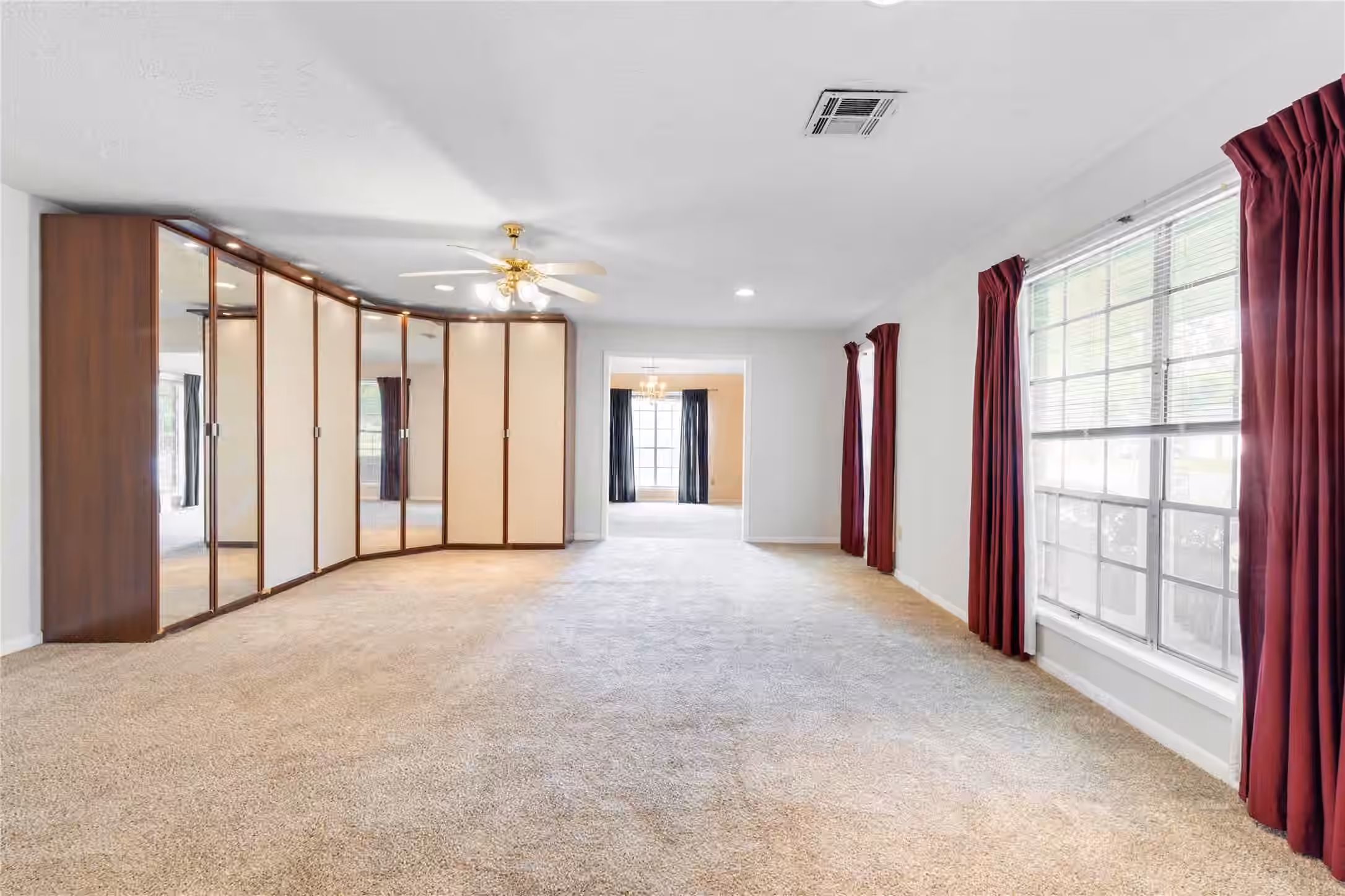 Photo 3 of 2117 S Houston Road, Pasadena, TX