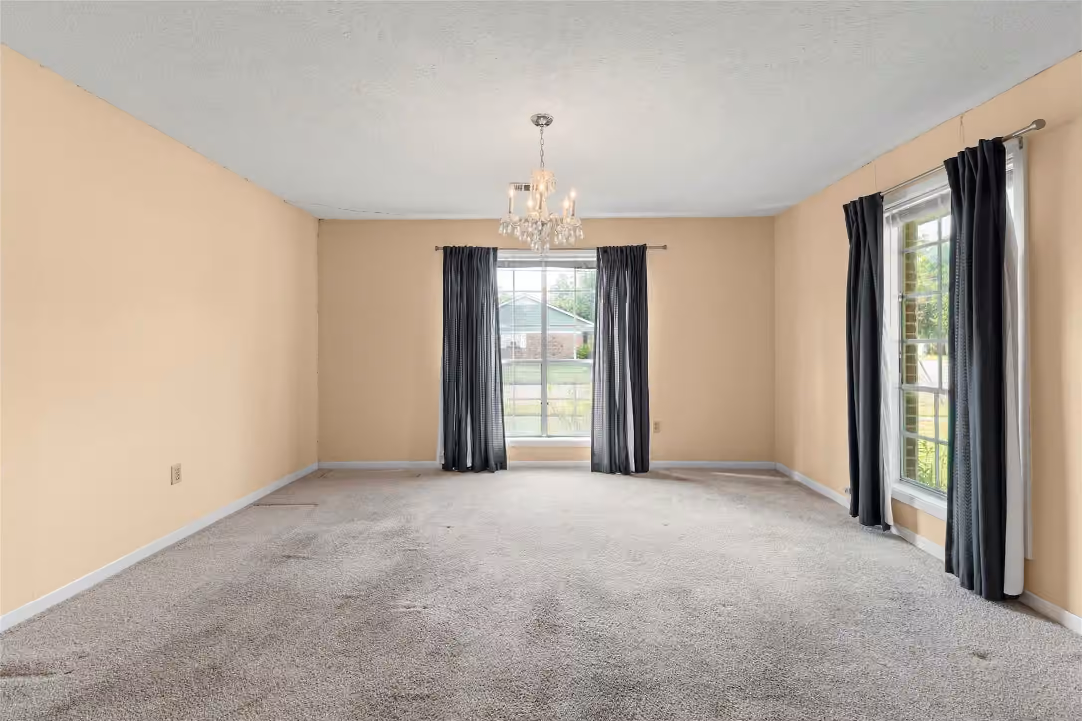 Photo 5 of 2117 S Houston Road, Pasadena, TX