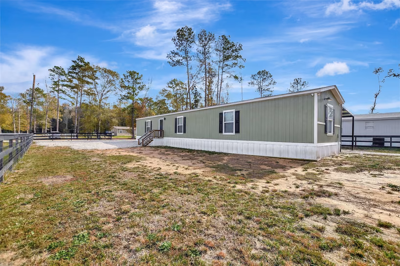 Photo 5 of 15738 W Relza Drive, Splendora, TX