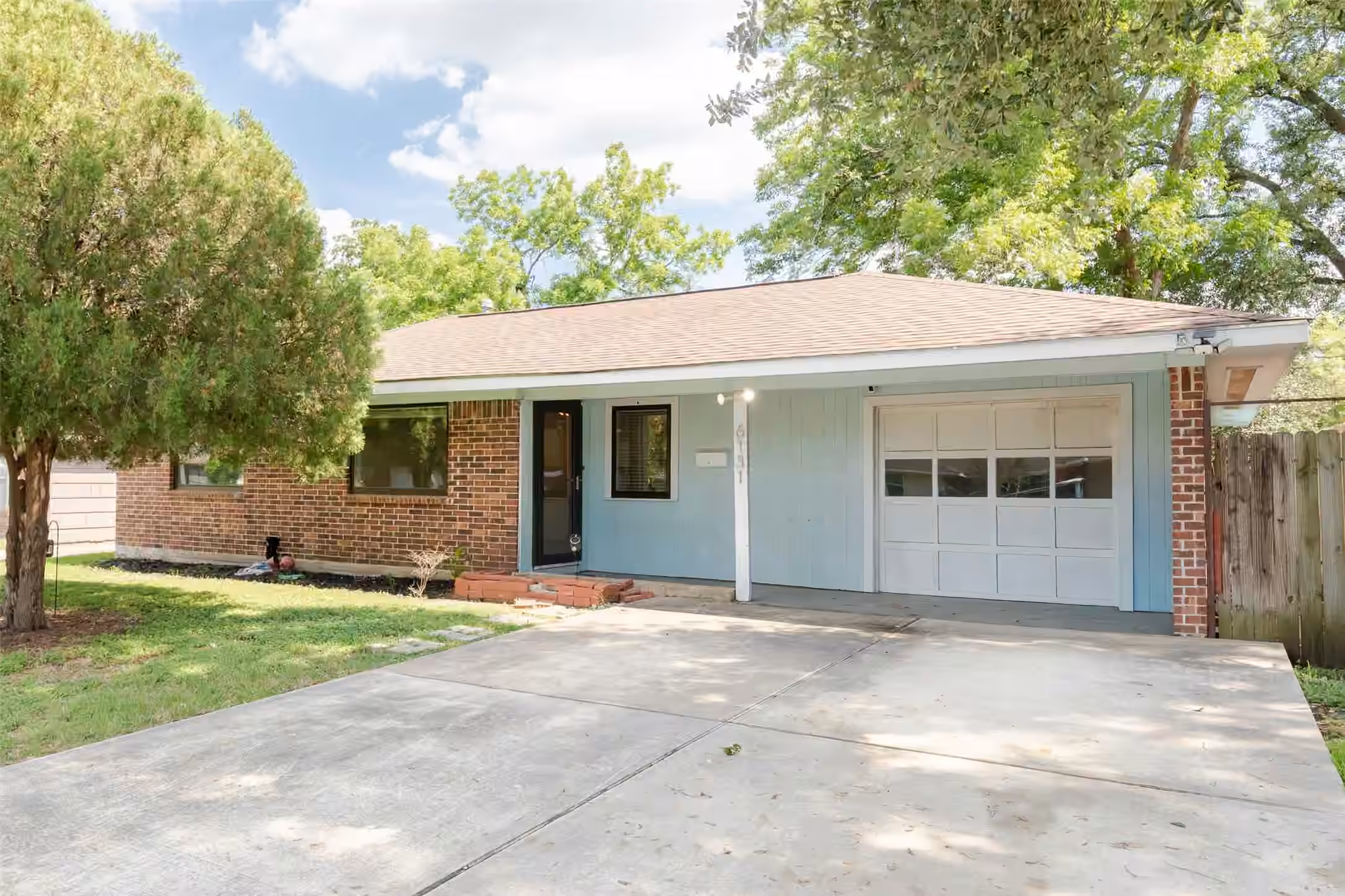 Photo of 6131 Grape Street, Houston, TX 77074