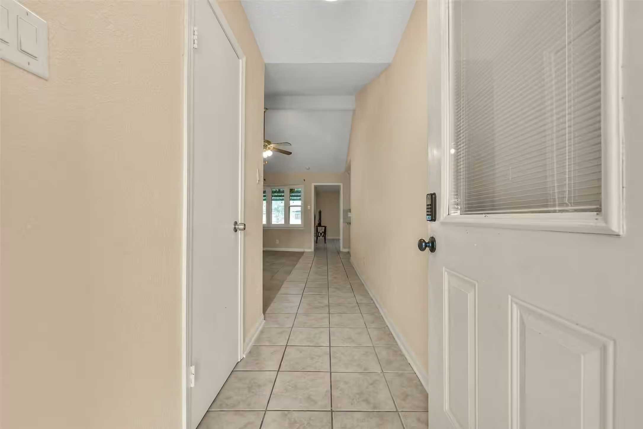 Photo 5 of 12823 Sandy Hook Drive, Houston, TX