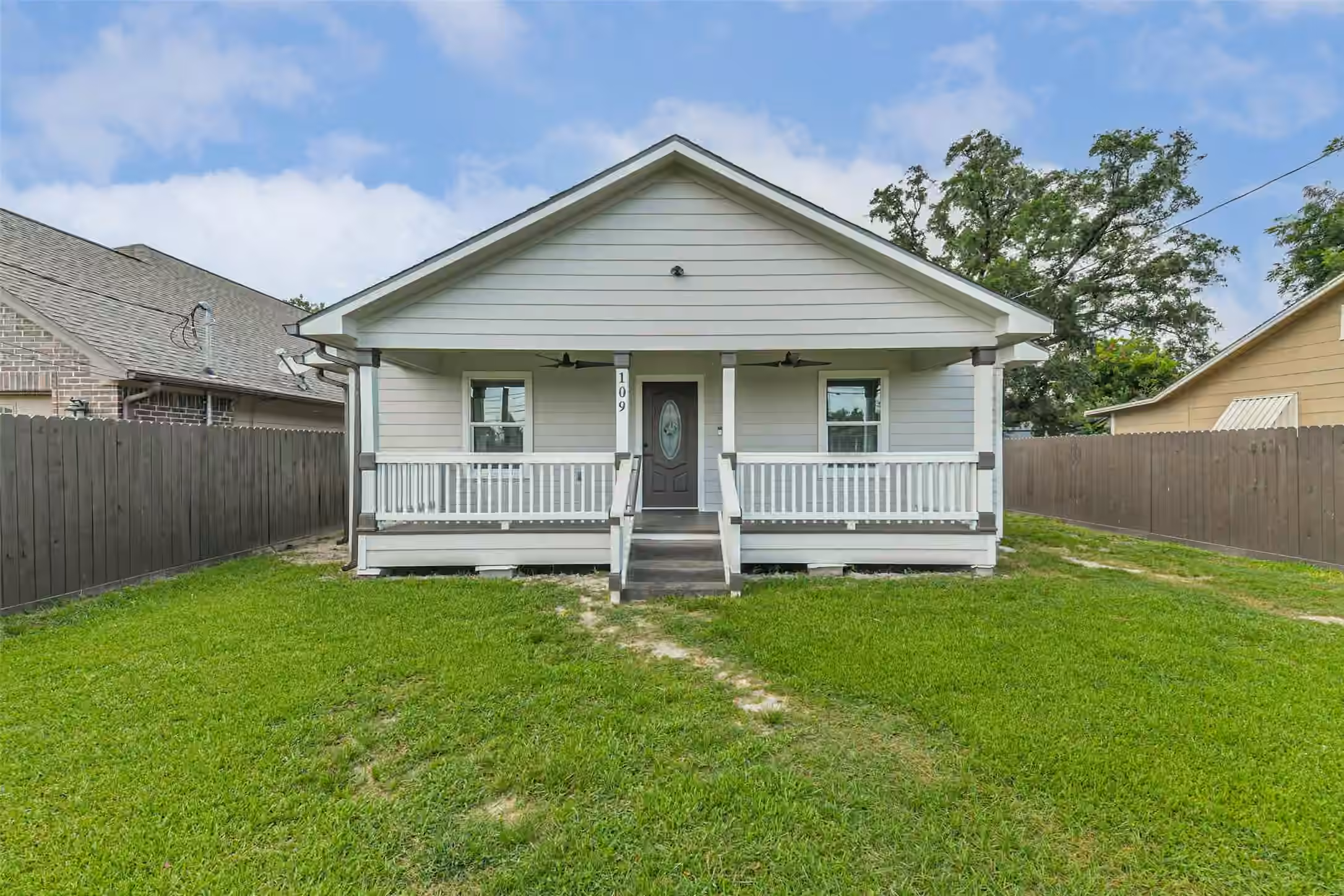 Photo of 109 Neyland Street, Houston, TX