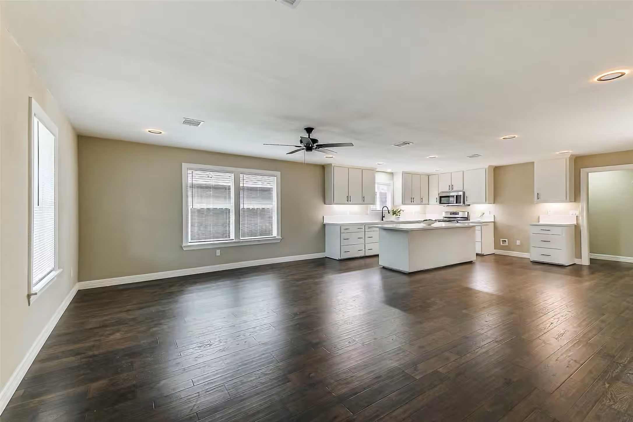 Photo 7 of 109 Neyland Street, Houston, TX