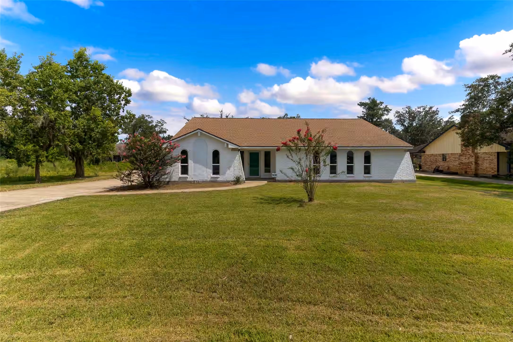 Photo of 1430 North Rd, Lake Jackson, TX 77566