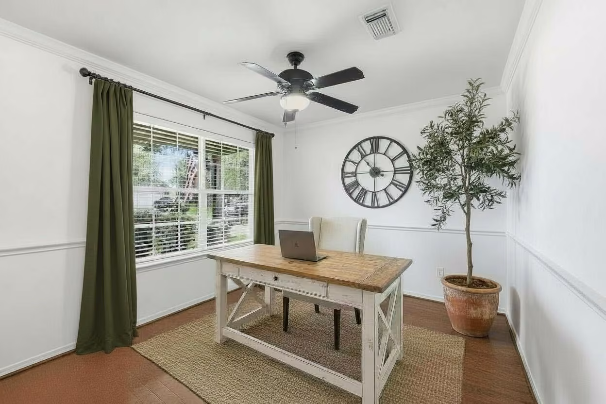 Photo 4 of 24618 Lakecrest Village Drive, Katy, TX