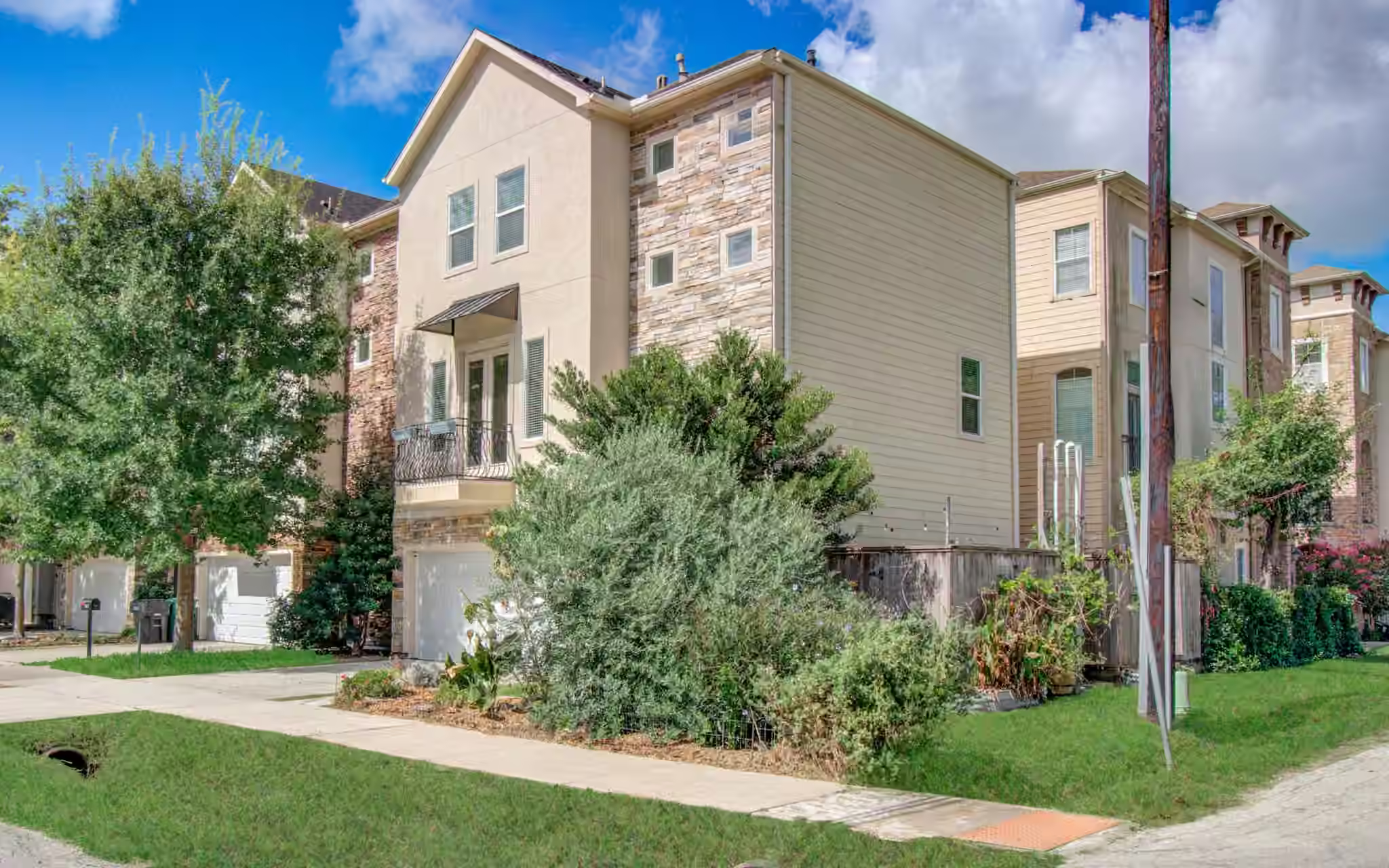 Photo 2 of 2609 Detering Street, Houston, TX