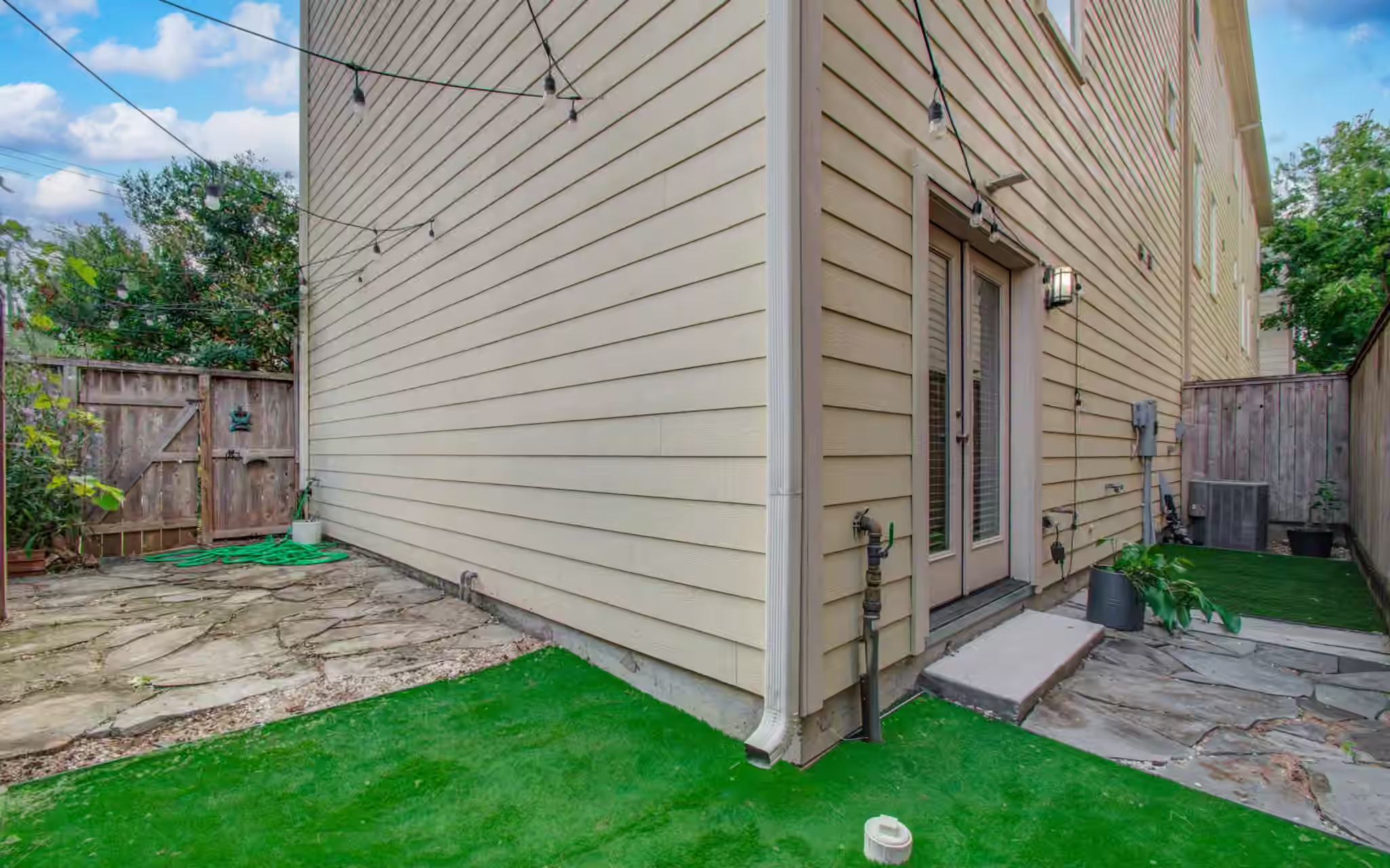Photo 5 of 2609 Detering Street, Houston, TX