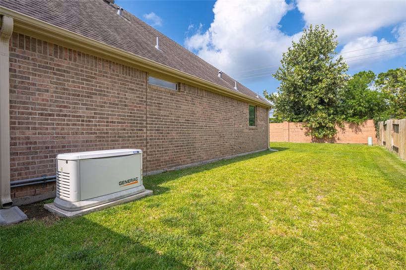 Photo 3 of 3216 Parker Drive, Pearland, TX
