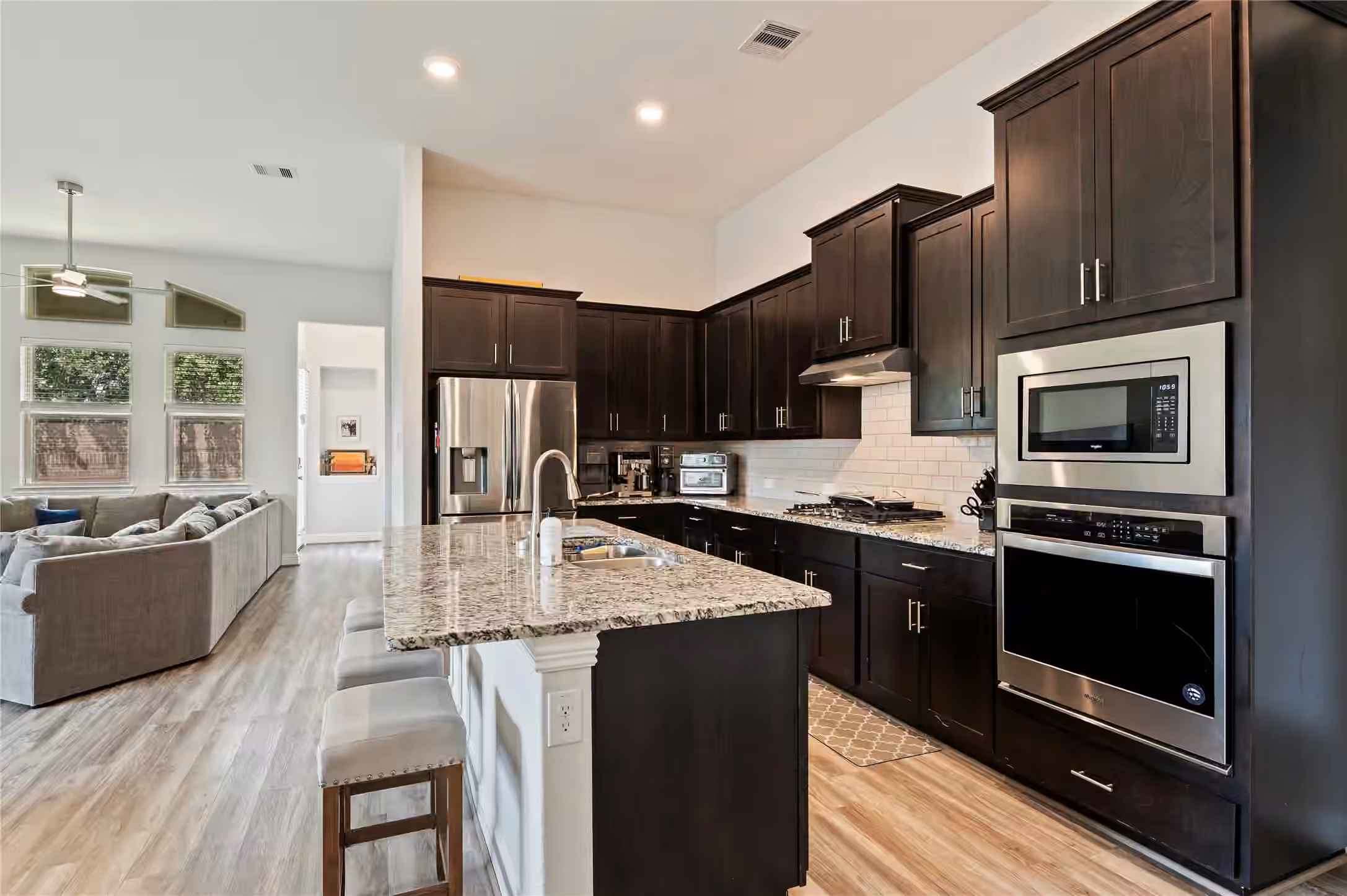 Photo 6 of 3216 Parker Drive, Pearland, TX