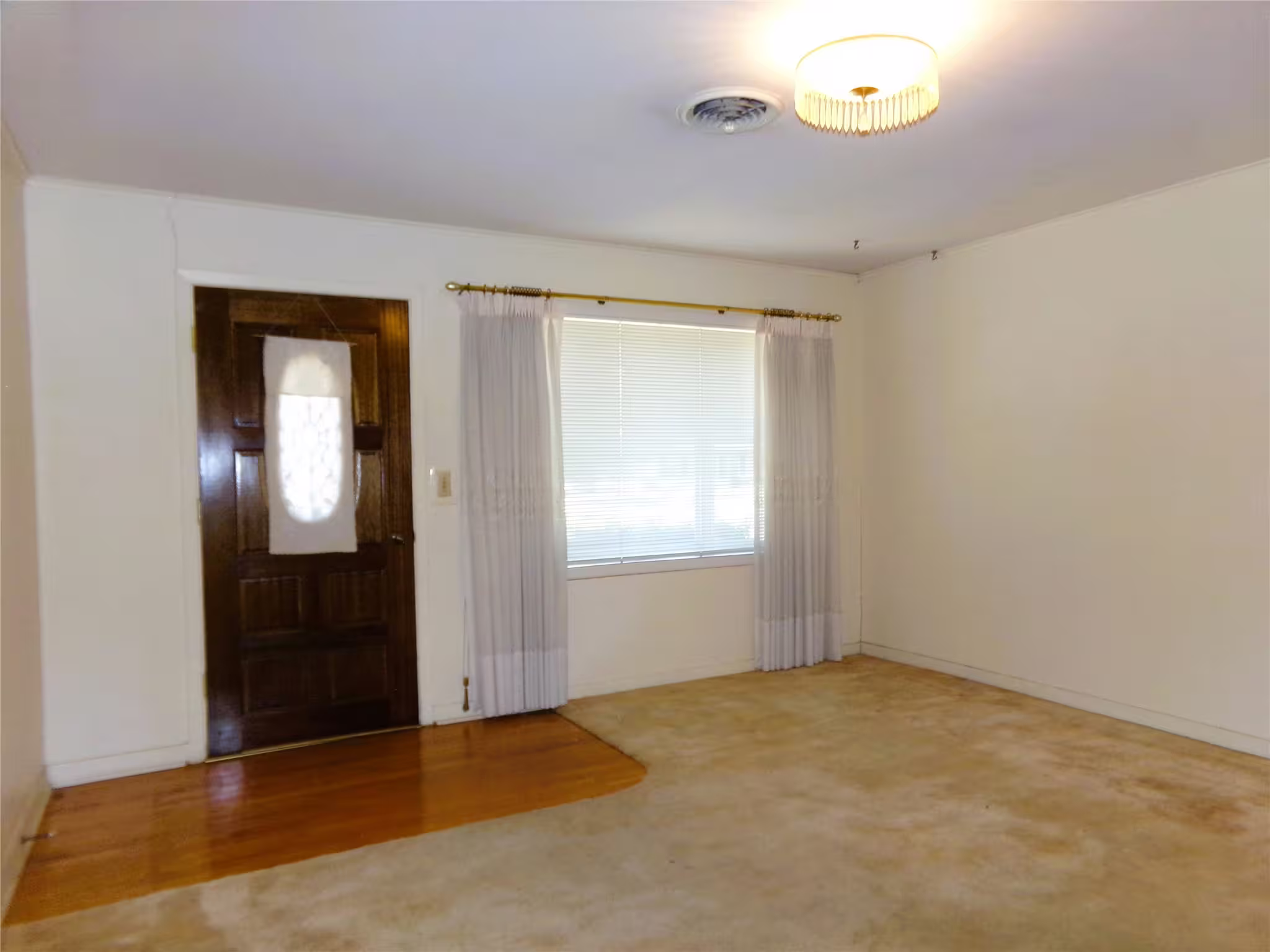 Photo 6 of 504 N West Street, Weimar, TX
