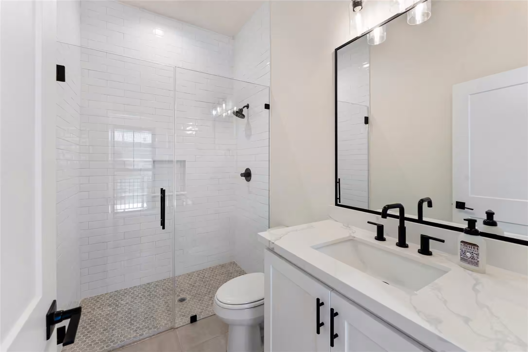 Photo 7 of 515 E 4th Street, Houston, TX