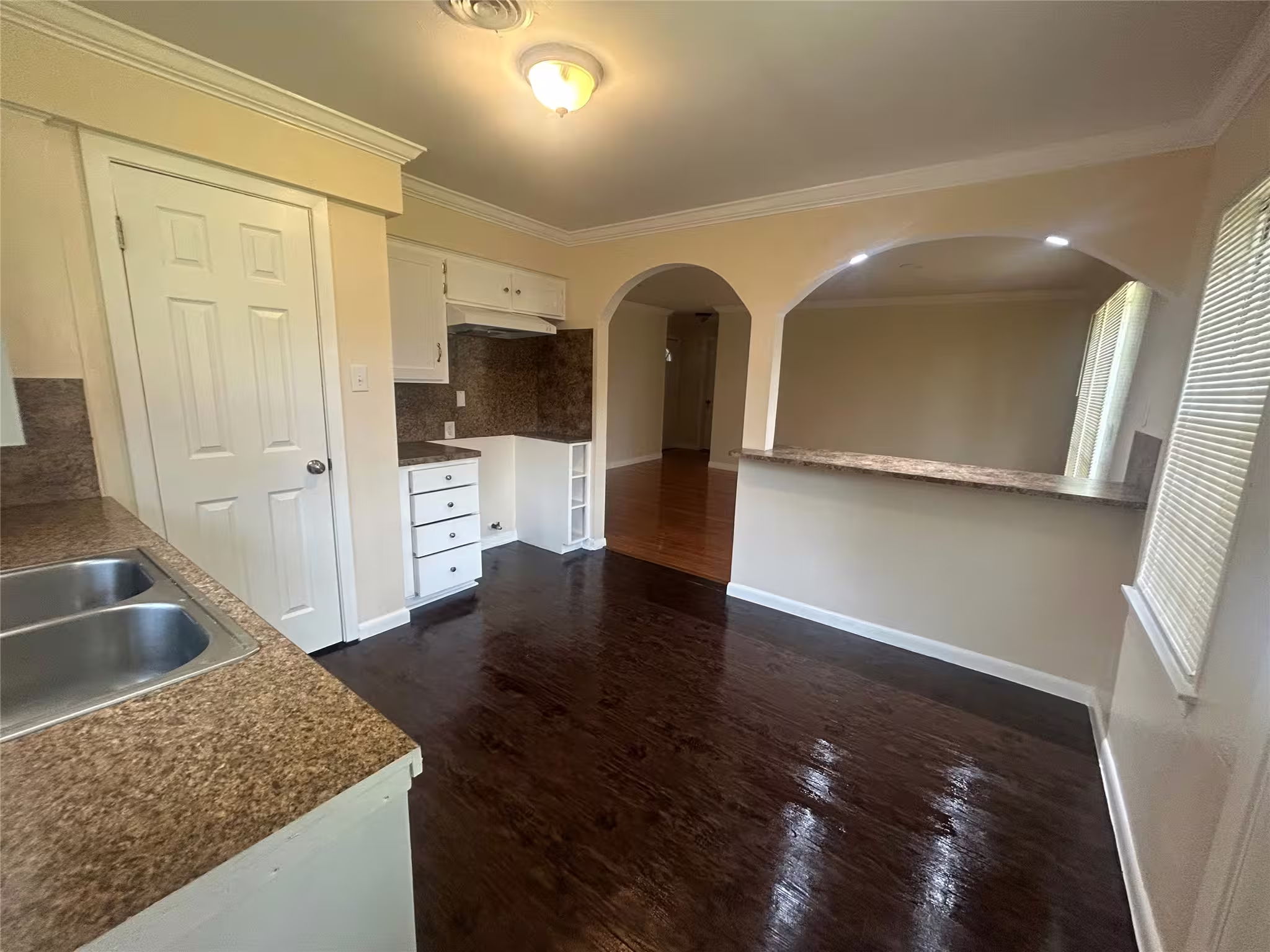 Photo 4 of 10211 Hinds Street, Houston, TX