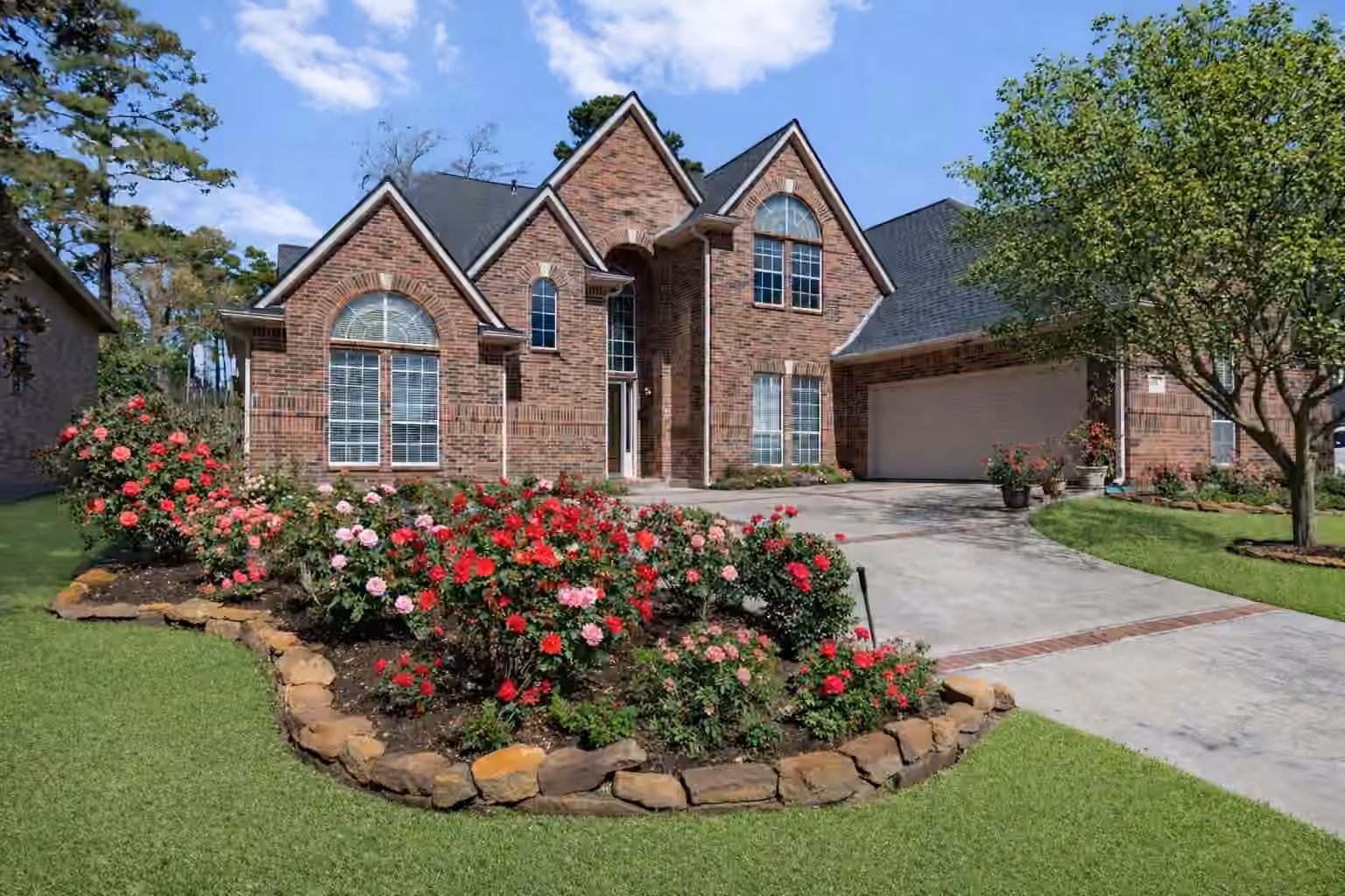 Photo of 299 Wedgewood Drive, Montgomery, TX 77356