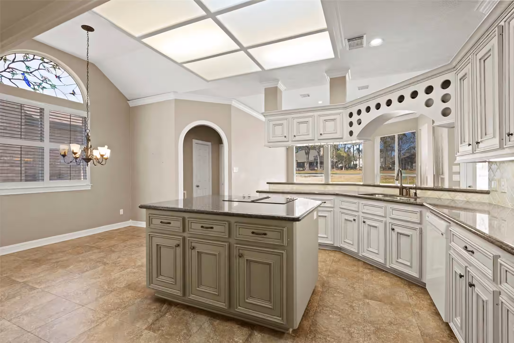 Photo 7 of 299 Wedgewood Drive, Montgomery, TX
