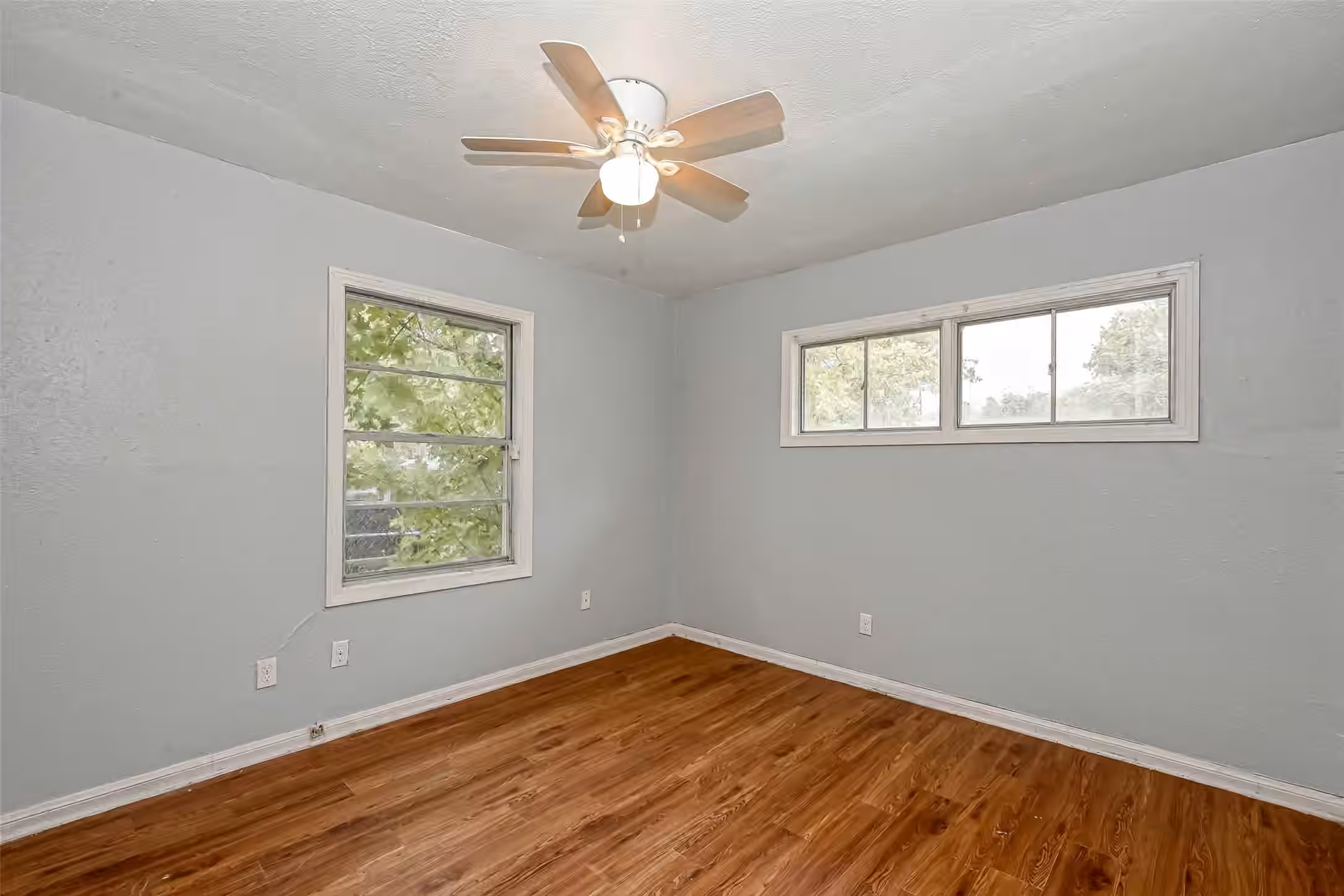 Photo 7 of 5707 Lakefield Drive, Houston, TX
