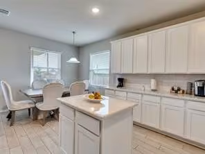 Photo 5 of 10602 Sunrise Park Lane, Humble, TX